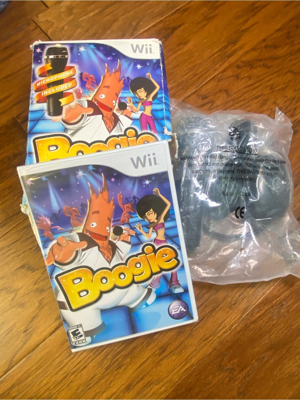 New Boogie - Nintendo Wii - Family Dance Fun‎ - Complete w/ Microphone